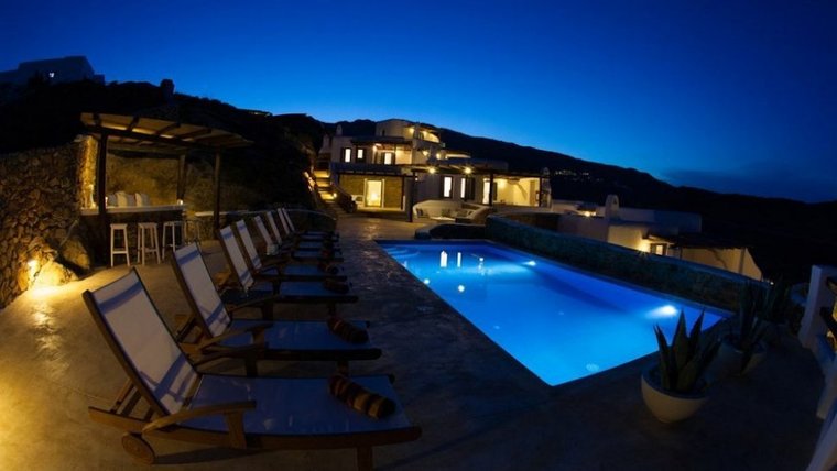 Preferred Escapes - Luxury Villa & Vacation Rentals-slide-3