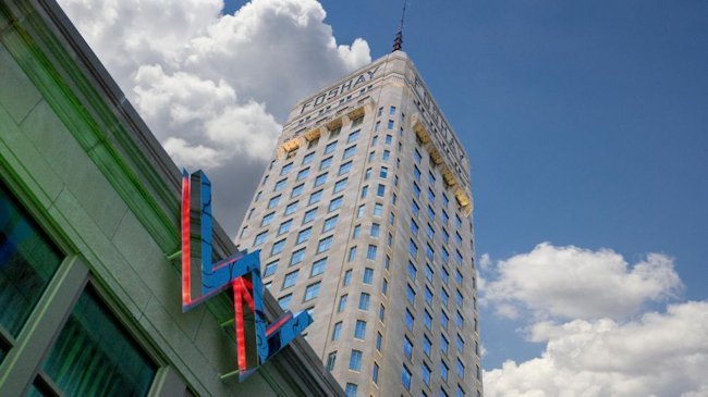 W Minneapolis - The Foshay, Minnesota Luxury Hotel-slide-5