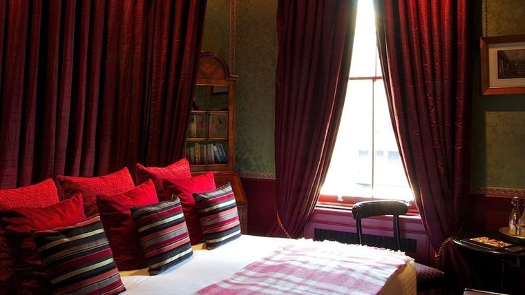 No.11 Cadogan Gardens - London, England - Exclusive Boutique Hotel-slide-5