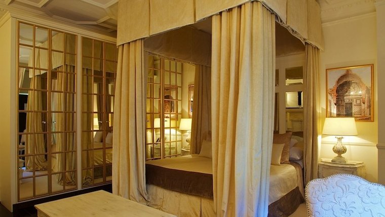 No.11 Cadogan Gardens - London, England - Exclusive Boutique Hotel-slide-3