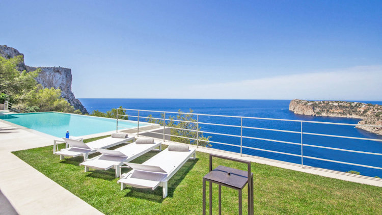 A.M.A Selections - Luxury Villa Rentals throughout Europe-slide-12