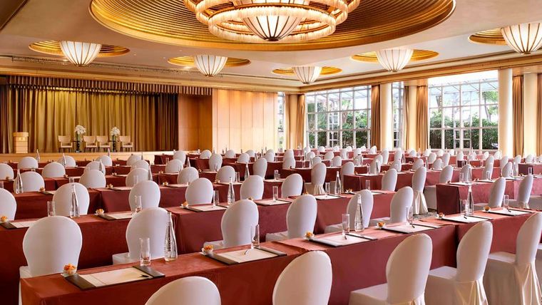 The Ritz Carlton Millenia Singapore - 5 Star Luxury Hotel-slide-1