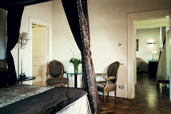 Villa La Vedetta - Florence, Tuscany, Italy - Exclusive 5 Star Luxury Hotel-slide-6