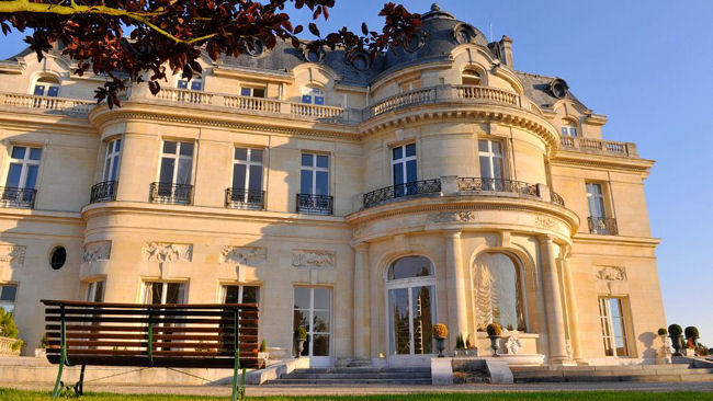 Tiara Chateau Hotel Mont Royal Chantilly, France-slide-19