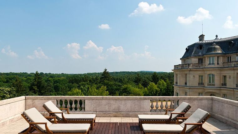 Tiara Chateau Hotel Mont Royal Chantilly, France-slide-2