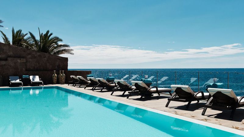 Tiara Miramar Beach Hotel & Spa - Cannes, France-slide-2