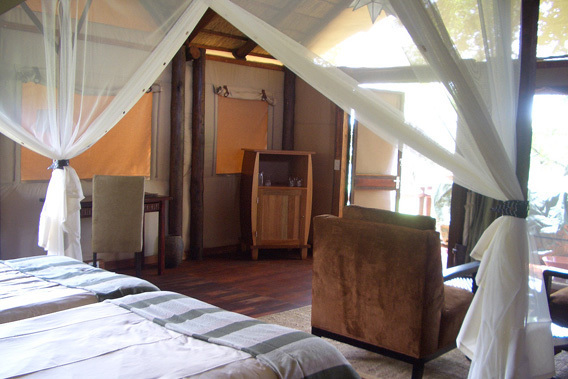 Sanctuary Chief's Camp - Okavango Delta, Botswana - Luxury Safaris-slide-7