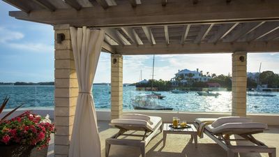Fairmont Hamilton Princess Bermuda, Luxury Hotel