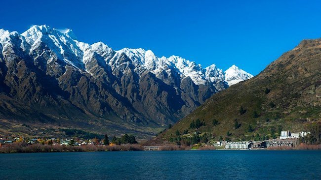 Hilton Queenstown Resort & Spa, New Zealand Luxury Hotel-slide-3