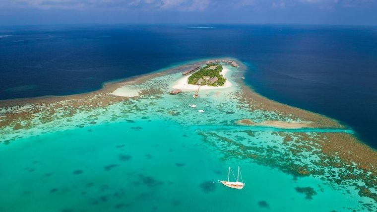Mirihi Island Resort - Maldives Luxury Hotel-slide-1