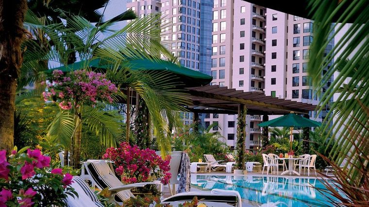 Four Seasons Hotel Singapore - 5 Star Luxury Hotel-slide-5