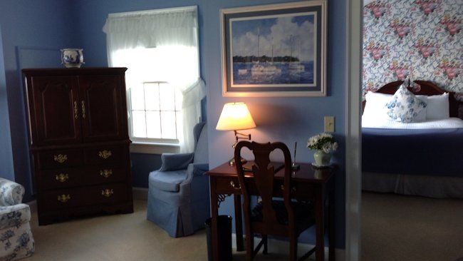 Black Point Inn suite