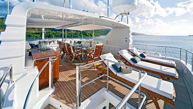 Koi yacht charter