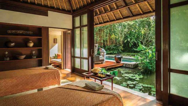 Four Seasons Resort Bali at Sayan spa treatment room