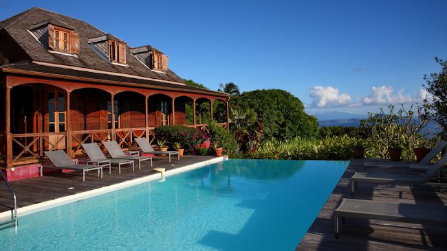 Le Jardin Malanga colonial house and pool