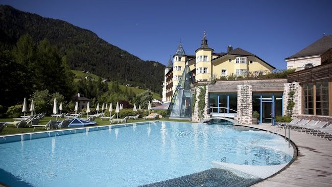 Adler Dolomiti exterior