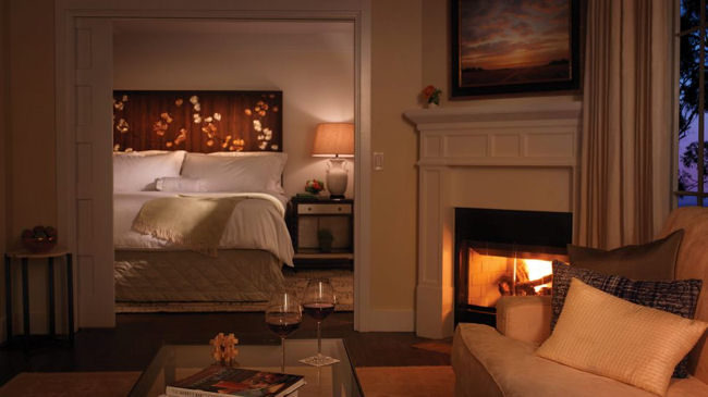 romantic hotel fireplace