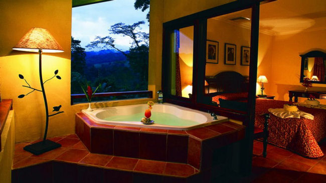 Tabacon Jacuzzi Junior Suite