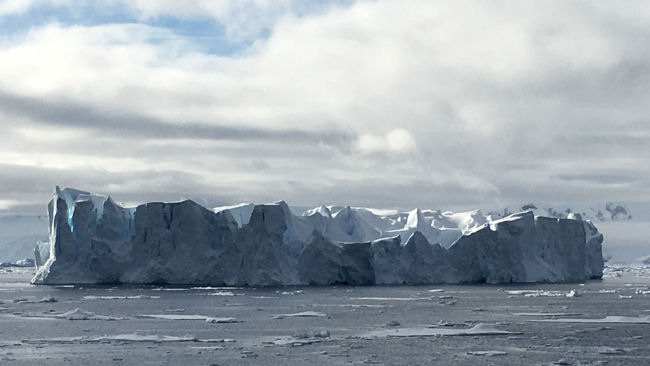 crown shaped iceberg