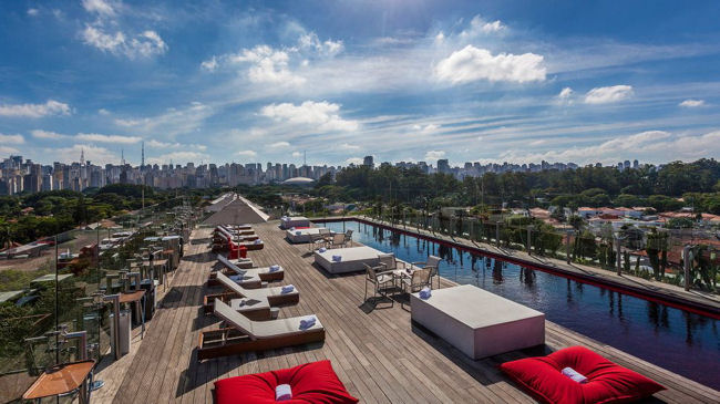 Hotel Unique sky pool