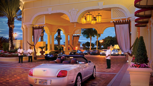 Acqualina porte cochere