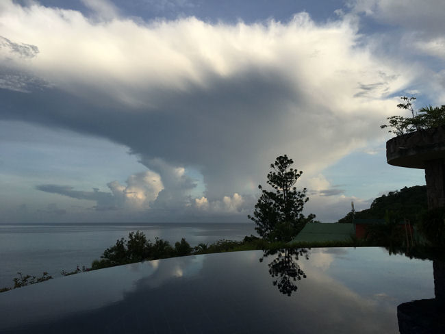 Jade Mountain clouds