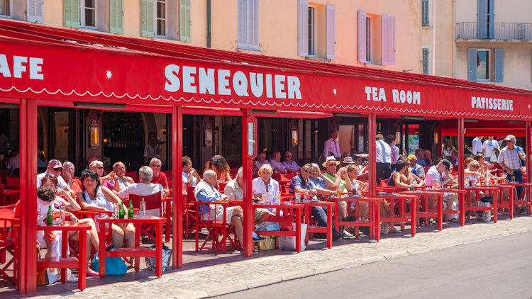 Explore the variety of ways to spend breakfast in St Tropez