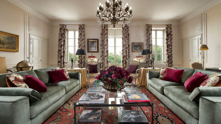 Chateau de Provence parlor