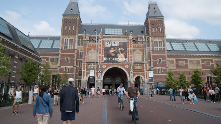 Amsterdam Rijksmuseum exterior daytime