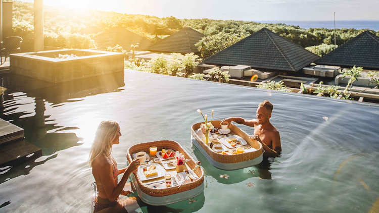 Banyan Tree Ungasan floating breakfast