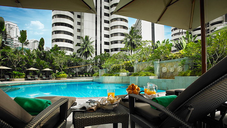 Shangri La Kuala Lumpur pool