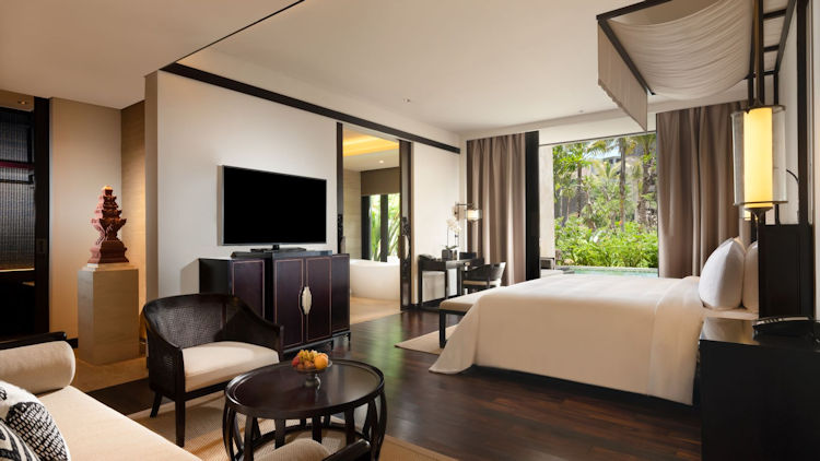 The Apurva Grand Deluxe Lagoon room