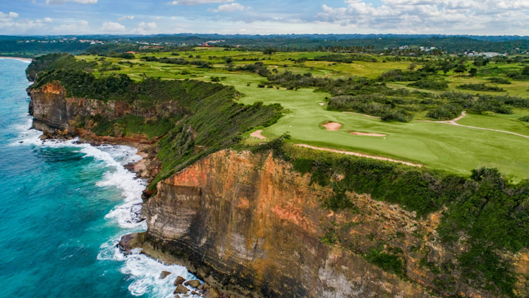 Royal Isabela cliff