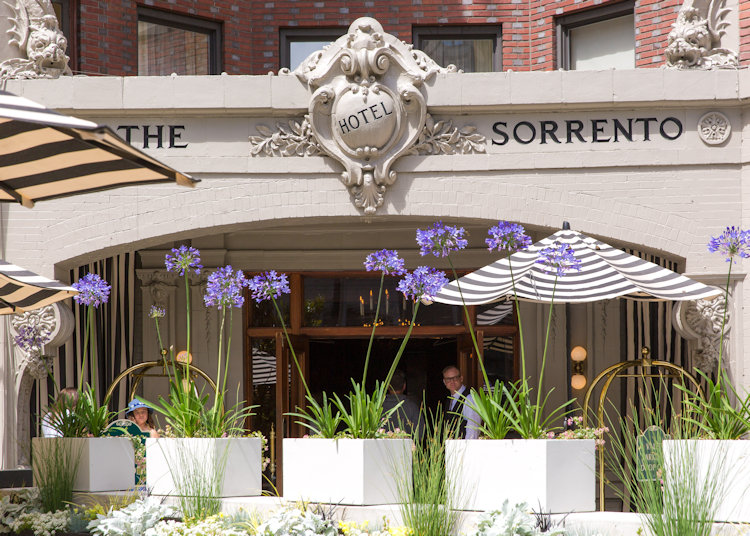 Hotel Sorrento Patio