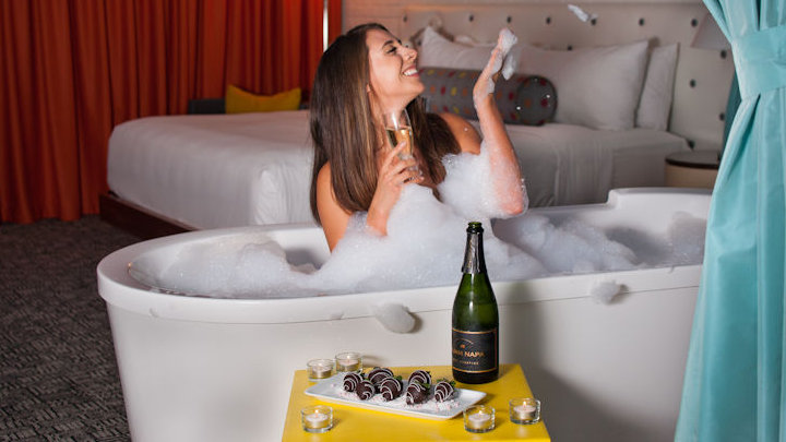 luxury hotel bathtub
