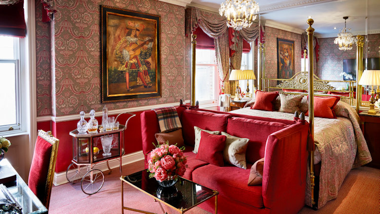 London luxury hotel suite
