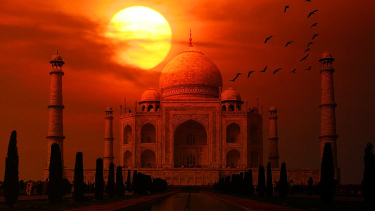sunset at the Taj Mahal