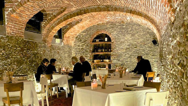 Enoclub Restaurant
