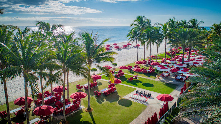 Acqualina beach