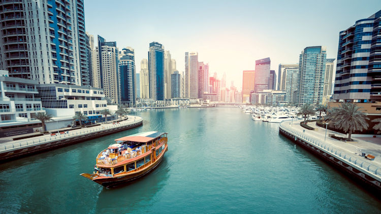 Dubai boat cruise