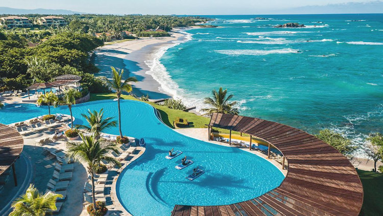Four Seasons Resort Punta Mita pool