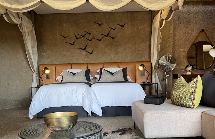 Sabi Sabi Earth Lodge guest room