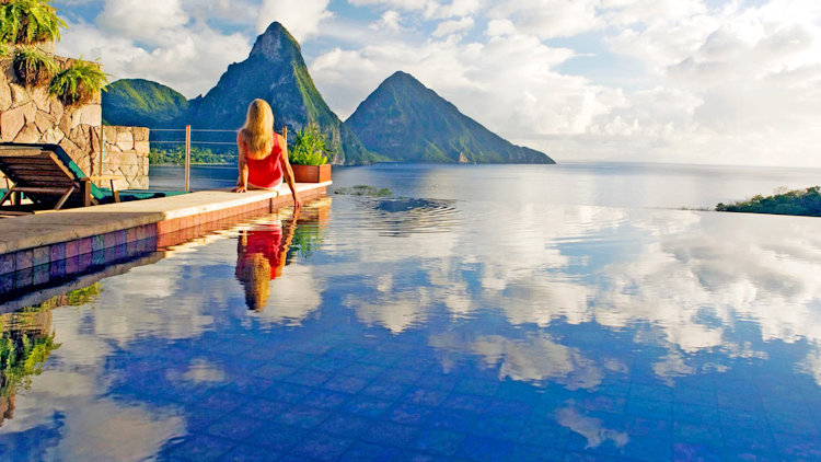 Jade Mountain infinity pool