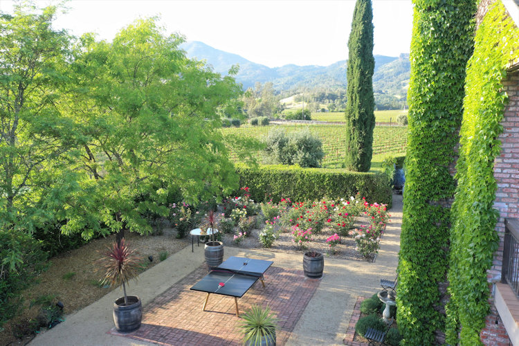 Villa Calistoga garden