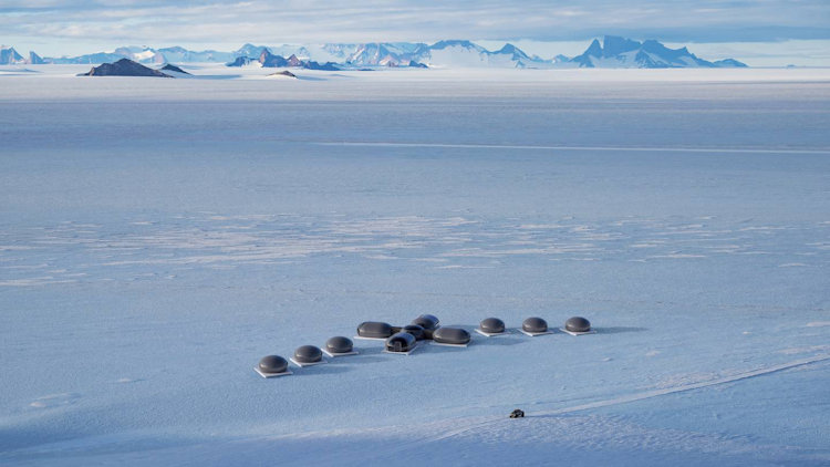 Echo Sky Pods White Desert