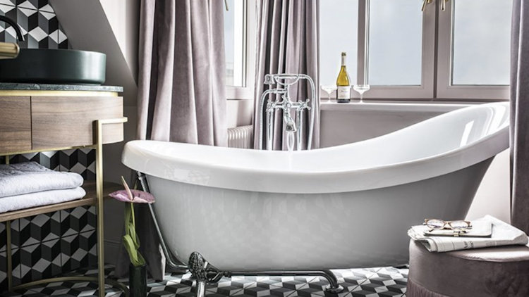 Hotel Die Josefine bathtub
