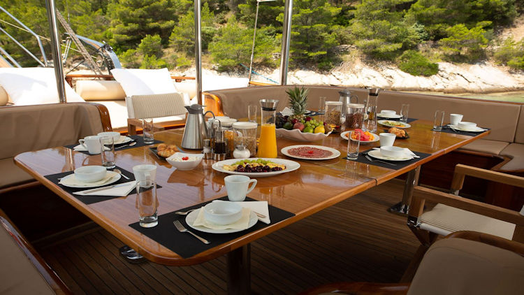 Dolce Vita yacht breakfast