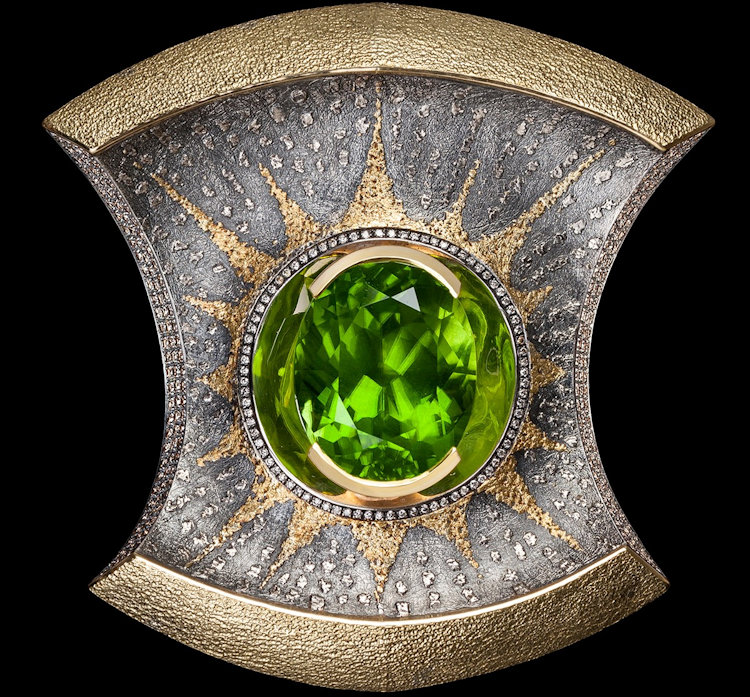 Green energy brooch