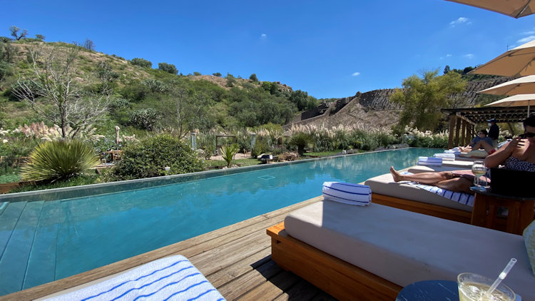 Live Aqua San Miguel de Allende infinity pool