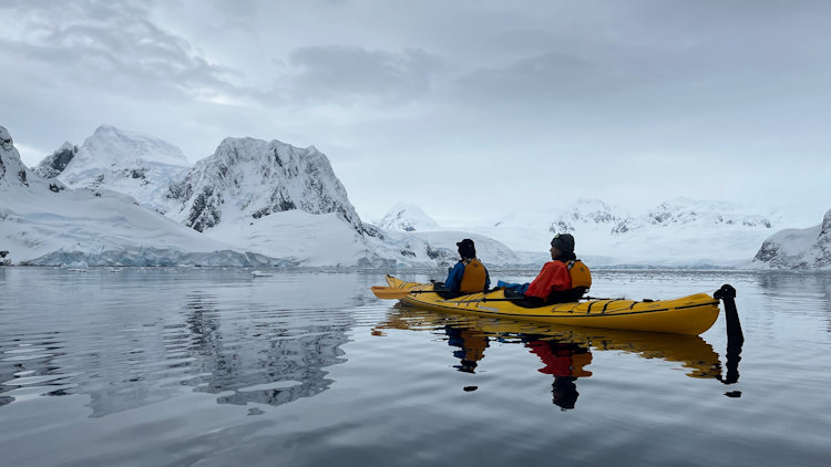 Antarctica kayaking